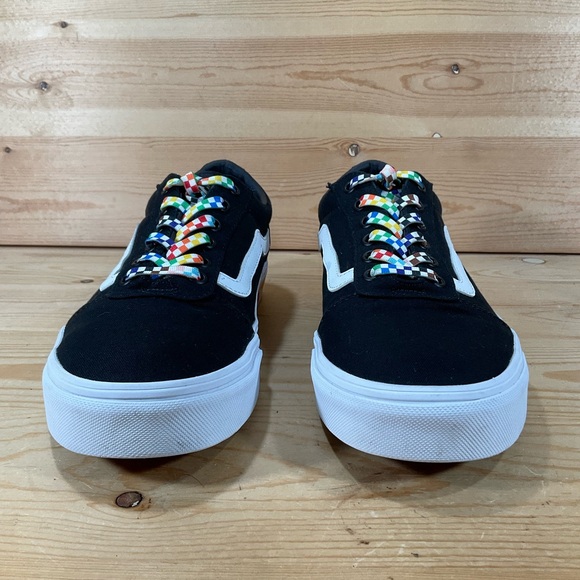 Vans Ward Pride I AM PROUD Skateboard Shoes
Size Woman's 10.5
Black Rainbow - Picture 6 of 10